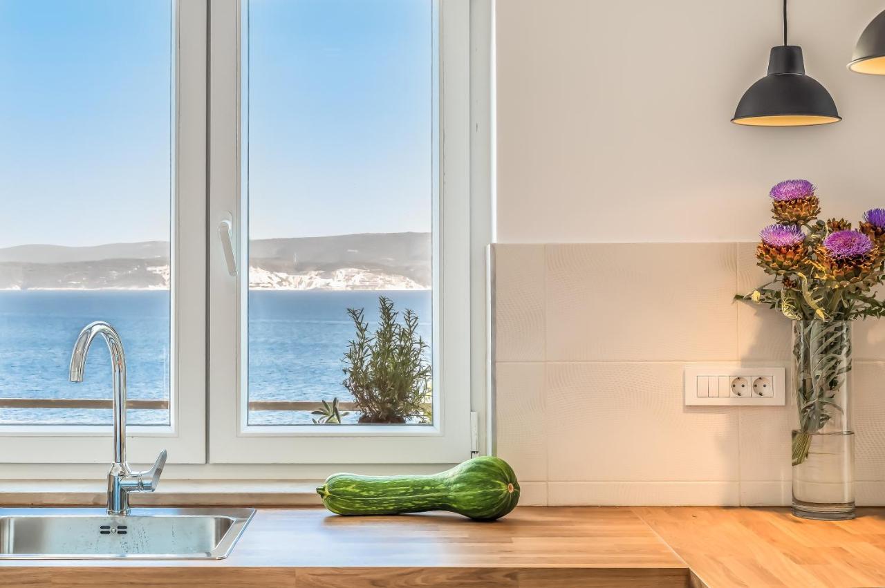 Adris Apartments Омиш Экстерьер фото