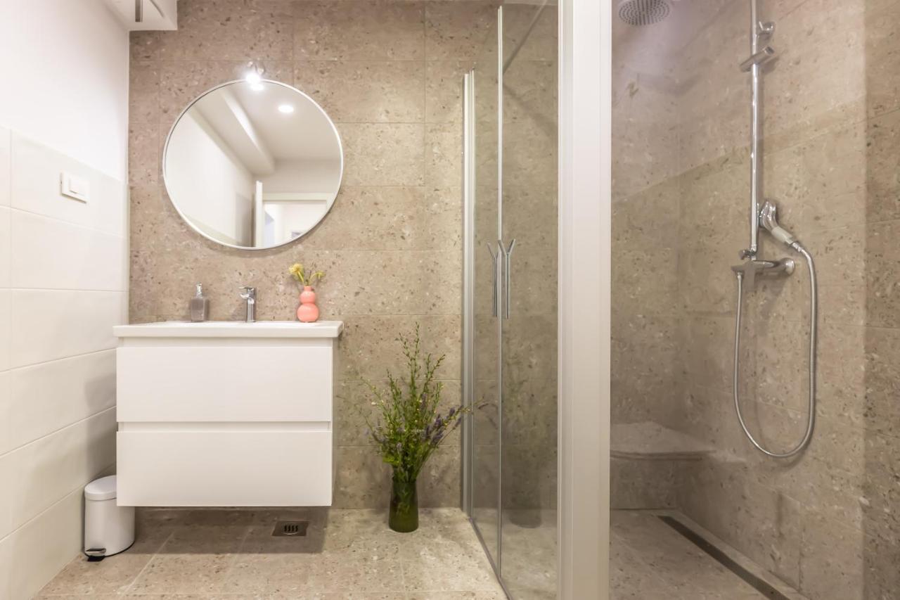 Adris Apartments Омиш Экстерьер фото