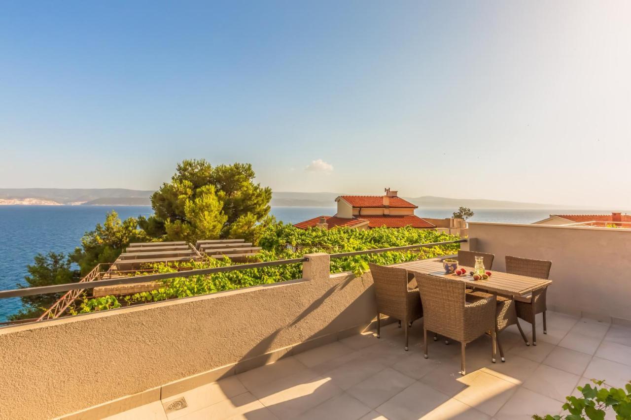 Adris Apartments Омиш Экстерьер фото