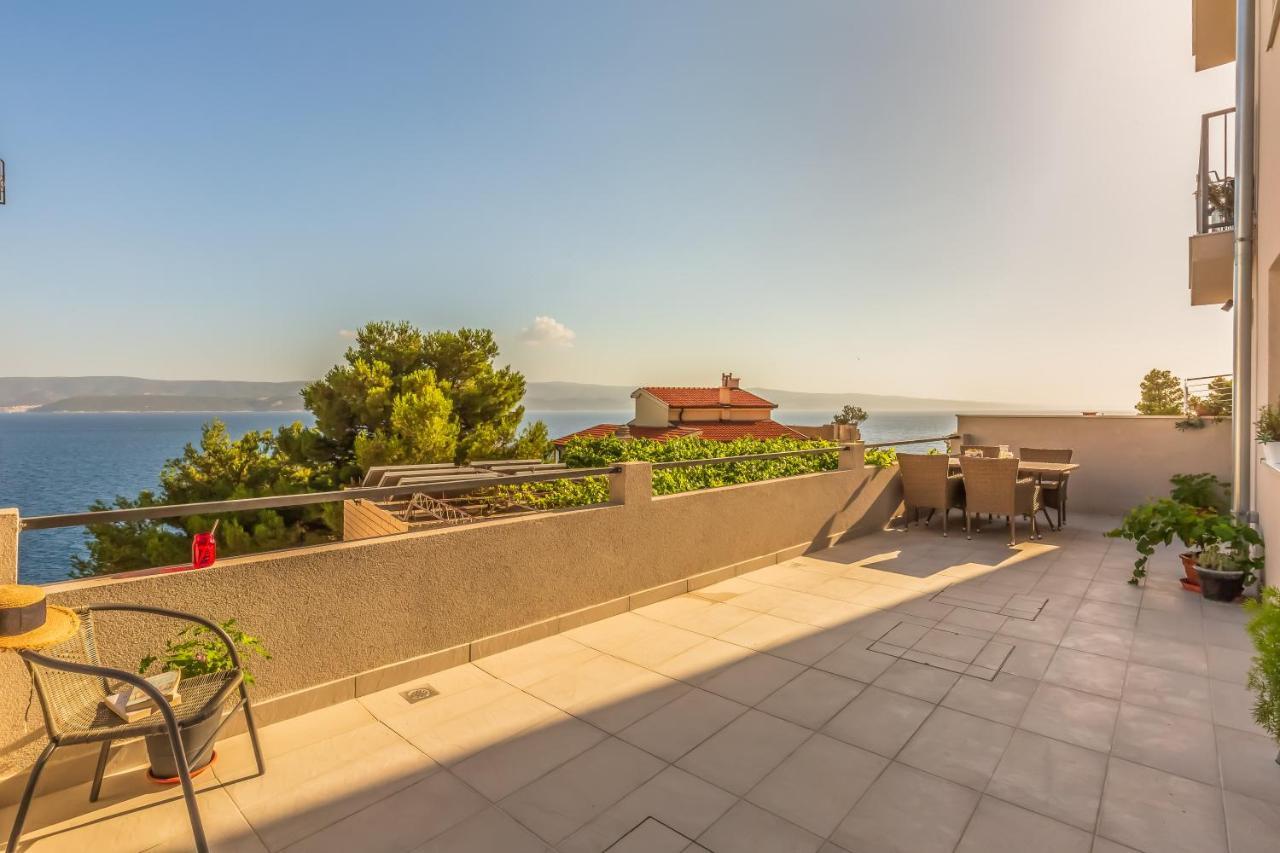 Adris Apartments Омиш Экстерьер фото